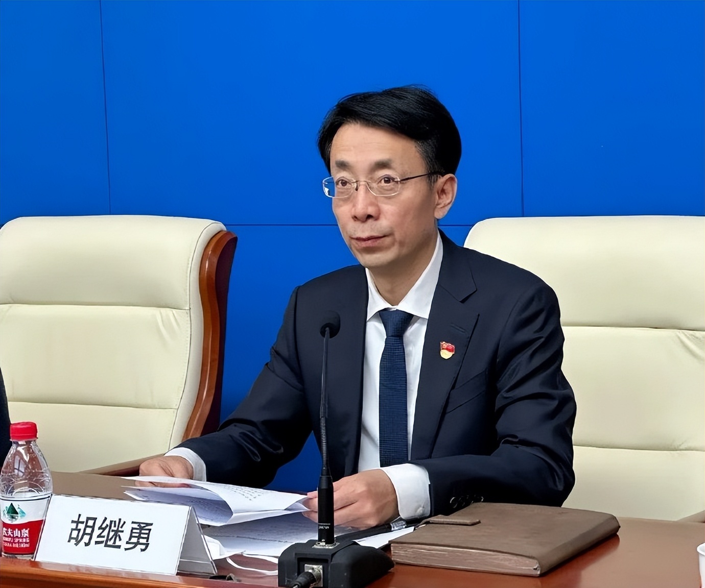 一个月花八九万，中石油“小三”董小姐，“*裤底**”都快被扒光了