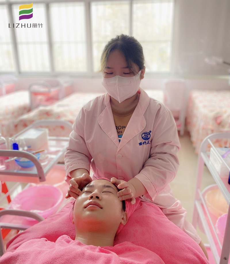 美容技能班毕业回忆,广西南宁美容专业