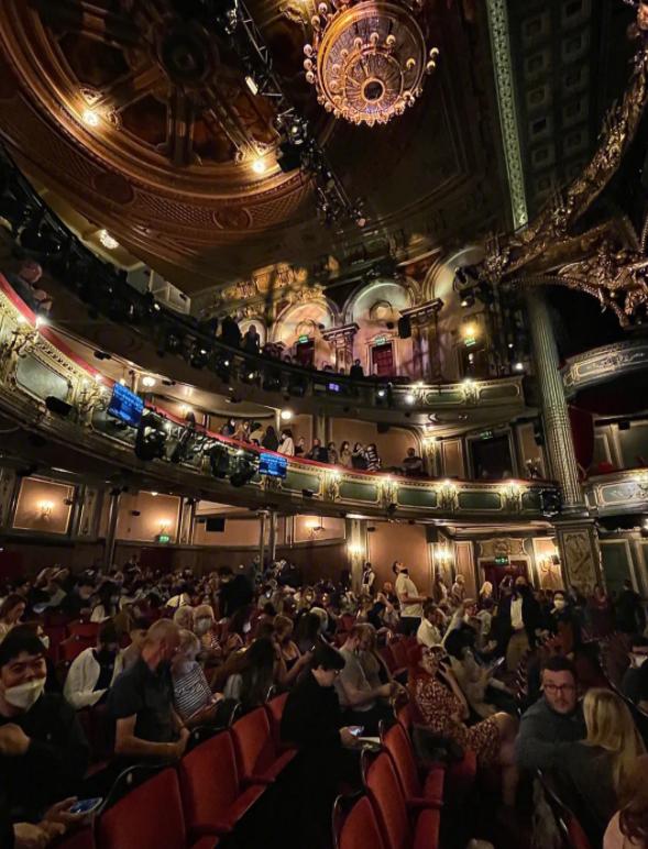 伦敦人适应了新的君主之后，歌剧院背后的赞助机制，是否发生变化