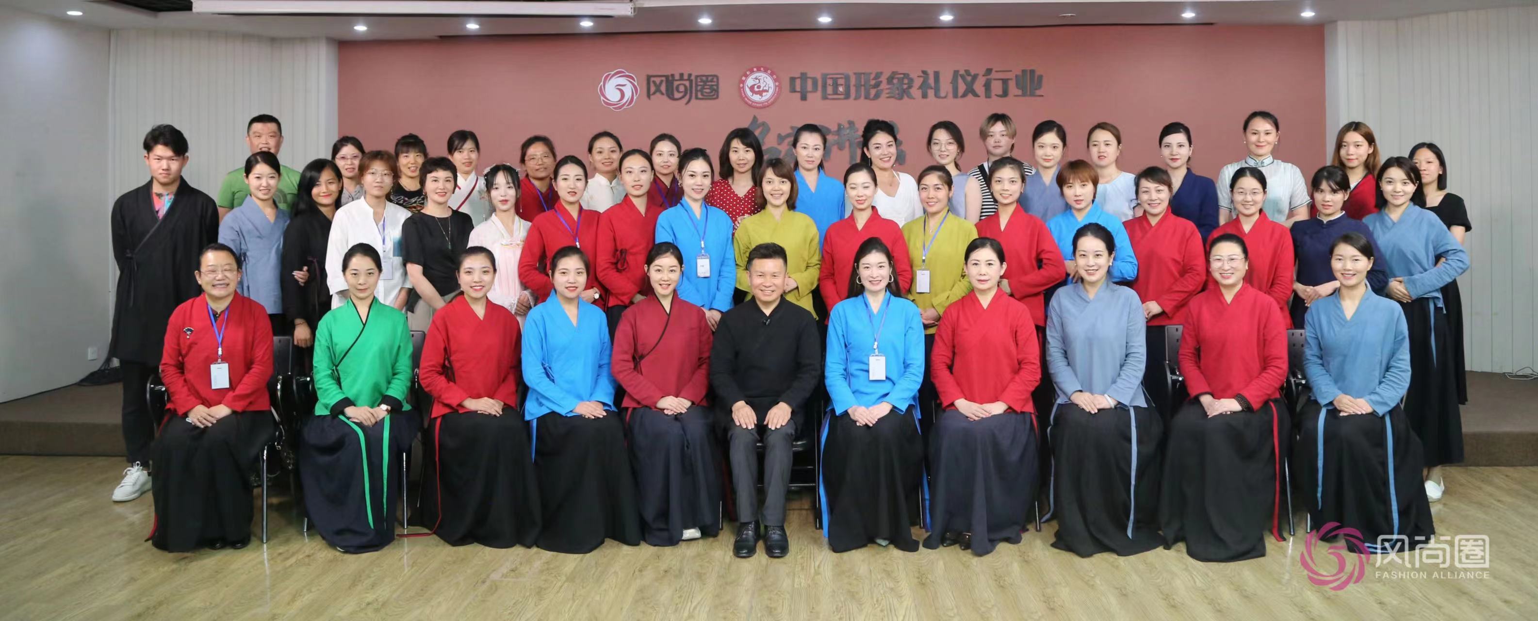 商务宴请礼仪培训公筷使用,商务宴请公筷摆放标准