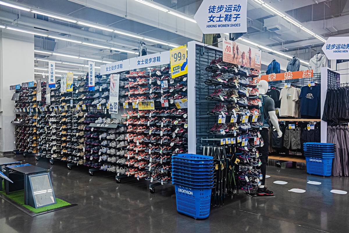 鏉庡畞瀹夎笍鏈嶈琛屼笟,鏉庡畞鏈嶉グ鐜扮姸