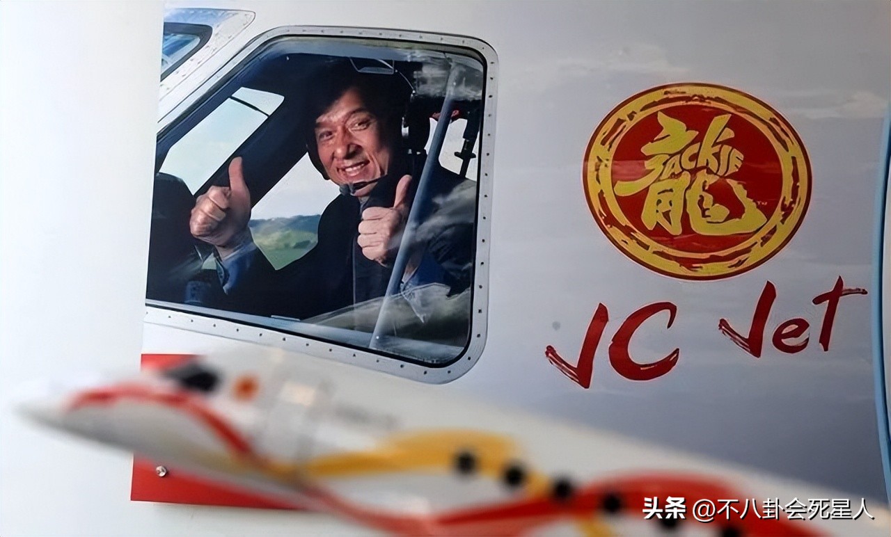 成龙公认的功夫巨星,成龙大名鼎鼎的功夫巨星