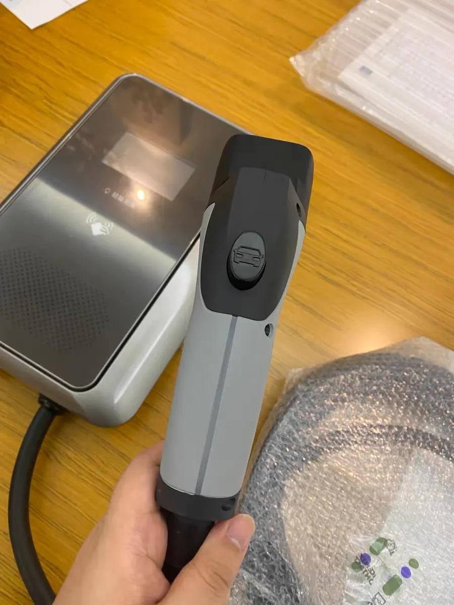 普诺得特斯拉便携充电桩,普诺得特斯拉一键开盖