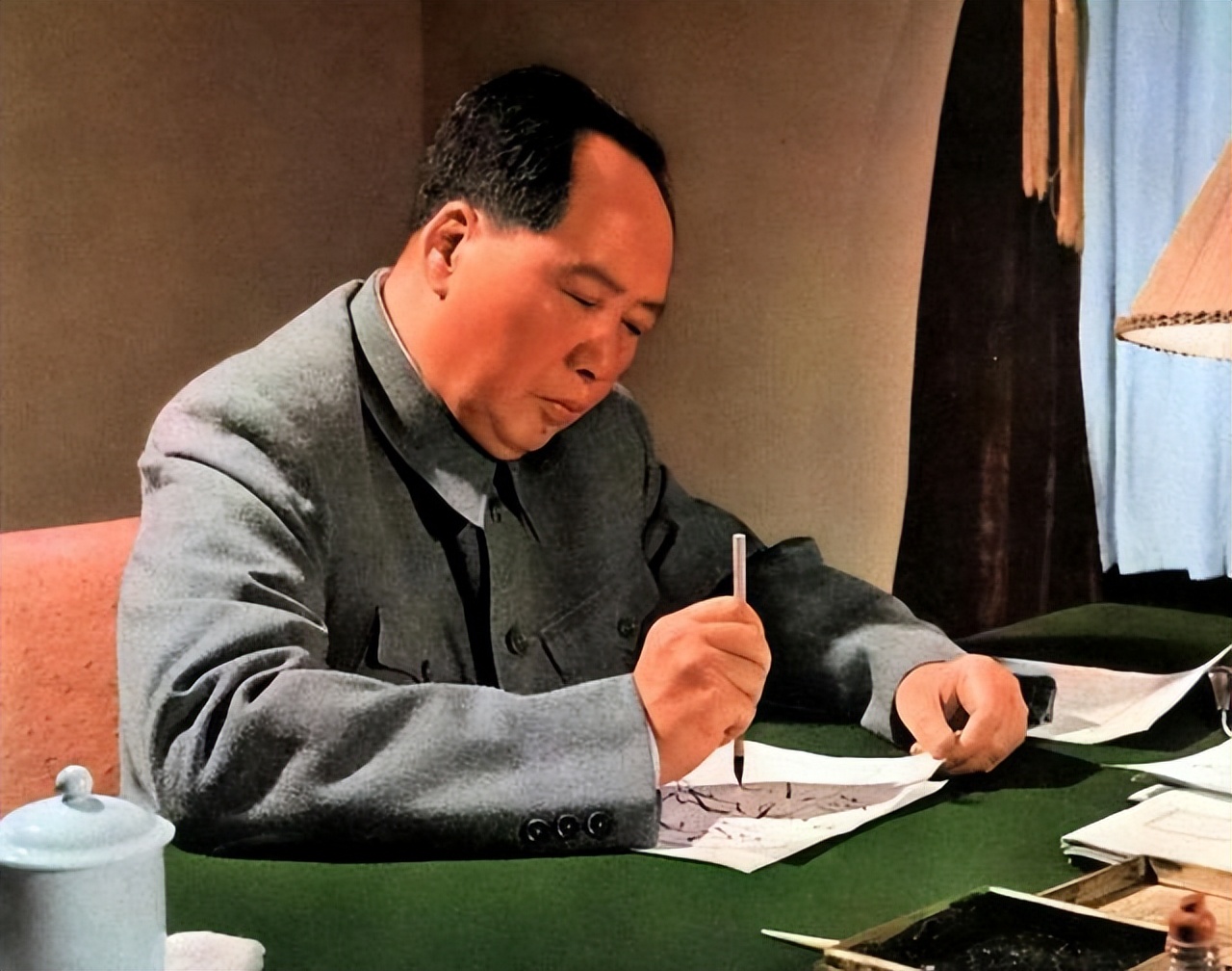 毛主席写的这首词,时间跨度之大,视野范围之广,让人叹为观止