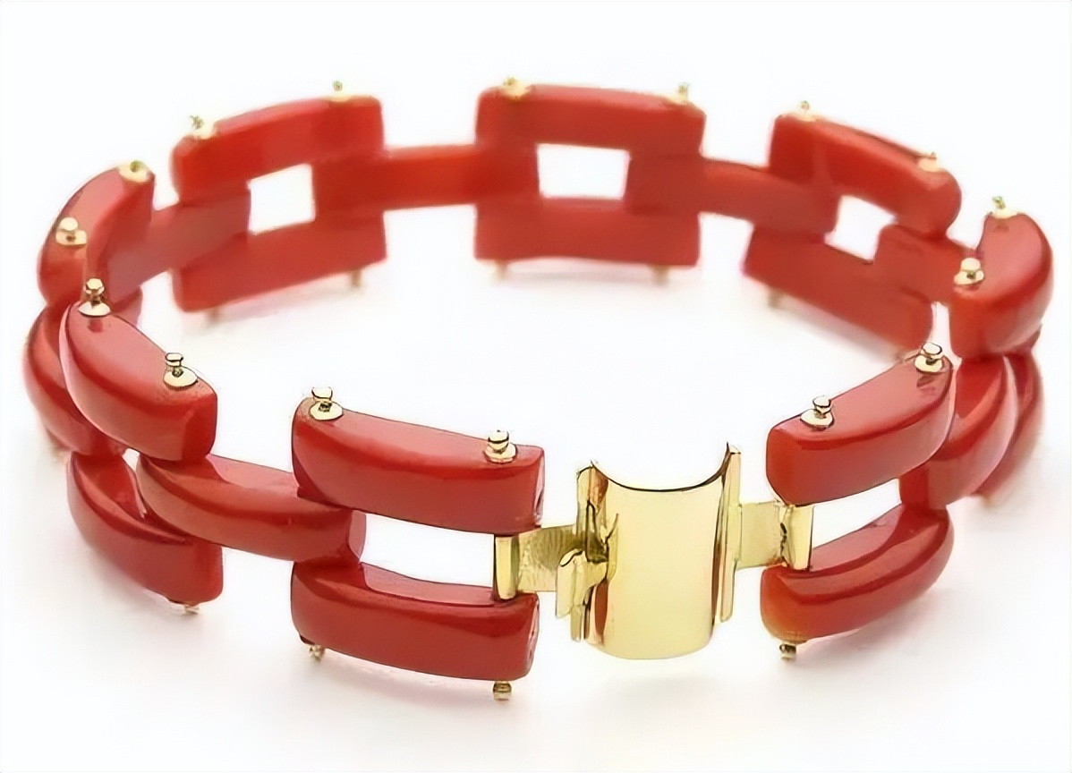 红珊瑚是深海中的千年灵物,深海精灵红珊瑚的万般风情