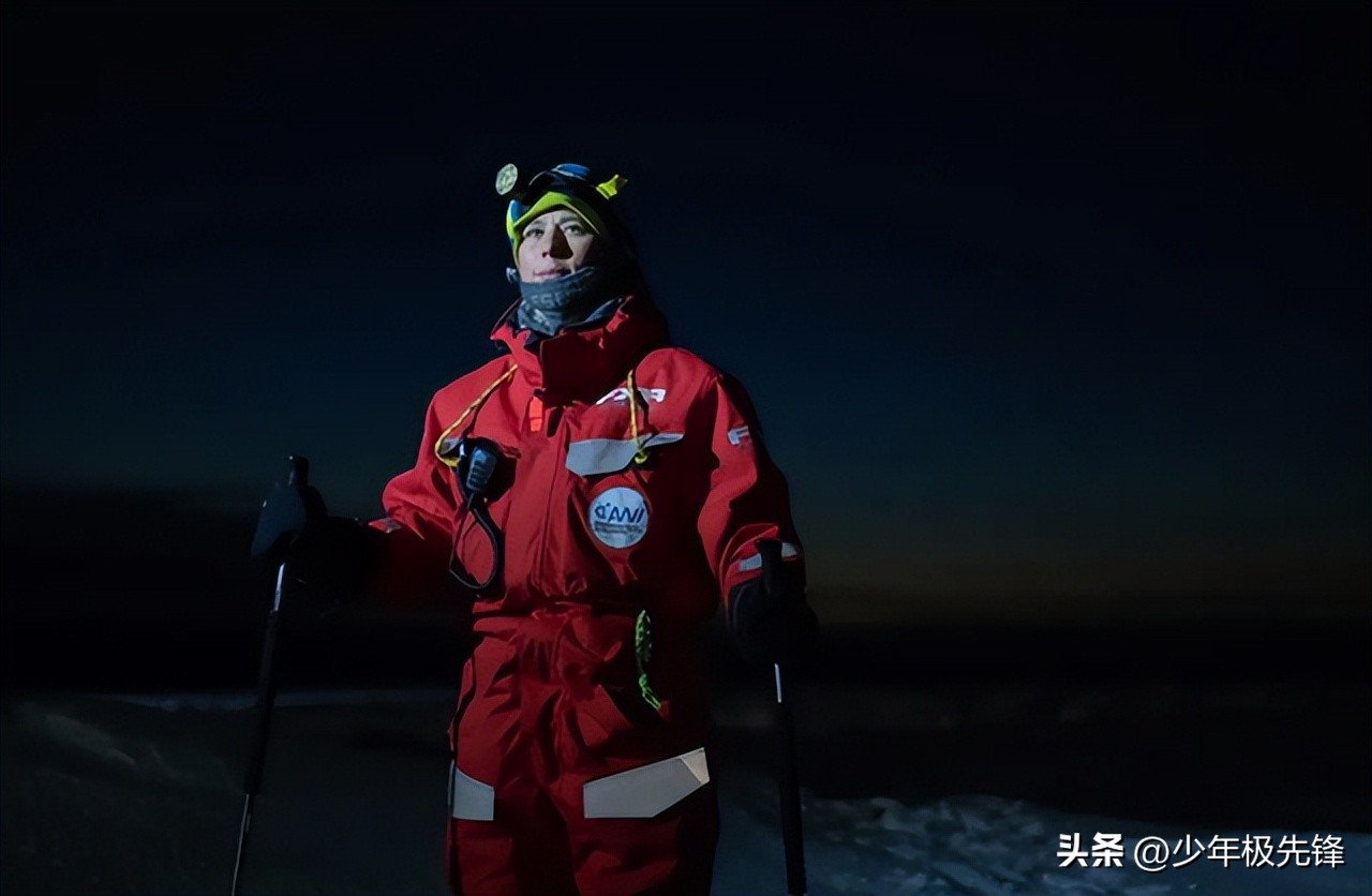 389天的极地冰冻科考,300多名科学家上演现实版的“流浪地球”