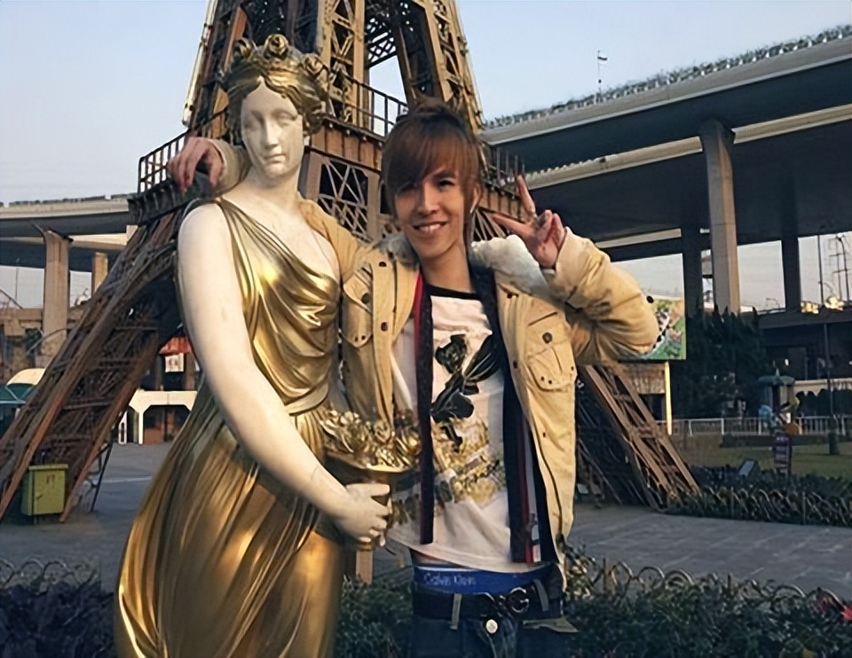 郭敬明现在如何了,名与利的结局