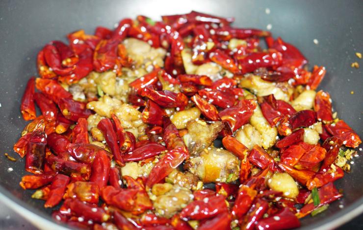 白衣*狼色**?深圳女子医院检查,回家感觉肛门剧痛,认为被医生性侵