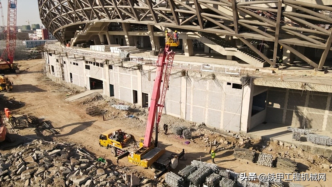 三一重工支援卡塔尔世界杯,三一重工起重机支援汶川