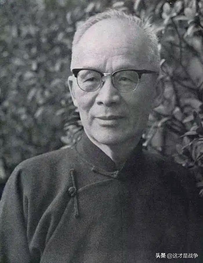 胡兰成被张爱玲拒绝了多少次,张爱玲爱上大汉奸胡兰成