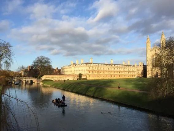 小议欧洲中世纪大学教师:教会对教育的掌控及认证资格的见证者