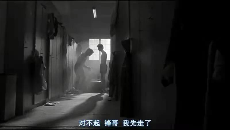 少林足球谢贤被擦鞋说了句什么,少林足球谢贤最后下场