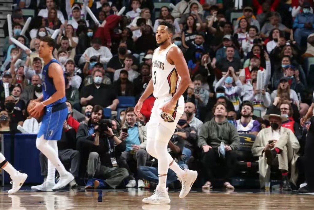 一个被伤病毁掉的天才球员奥登,曾经比肩詹姆斯的状元