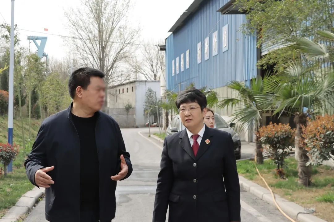 走进法治社会,走在法治的路上