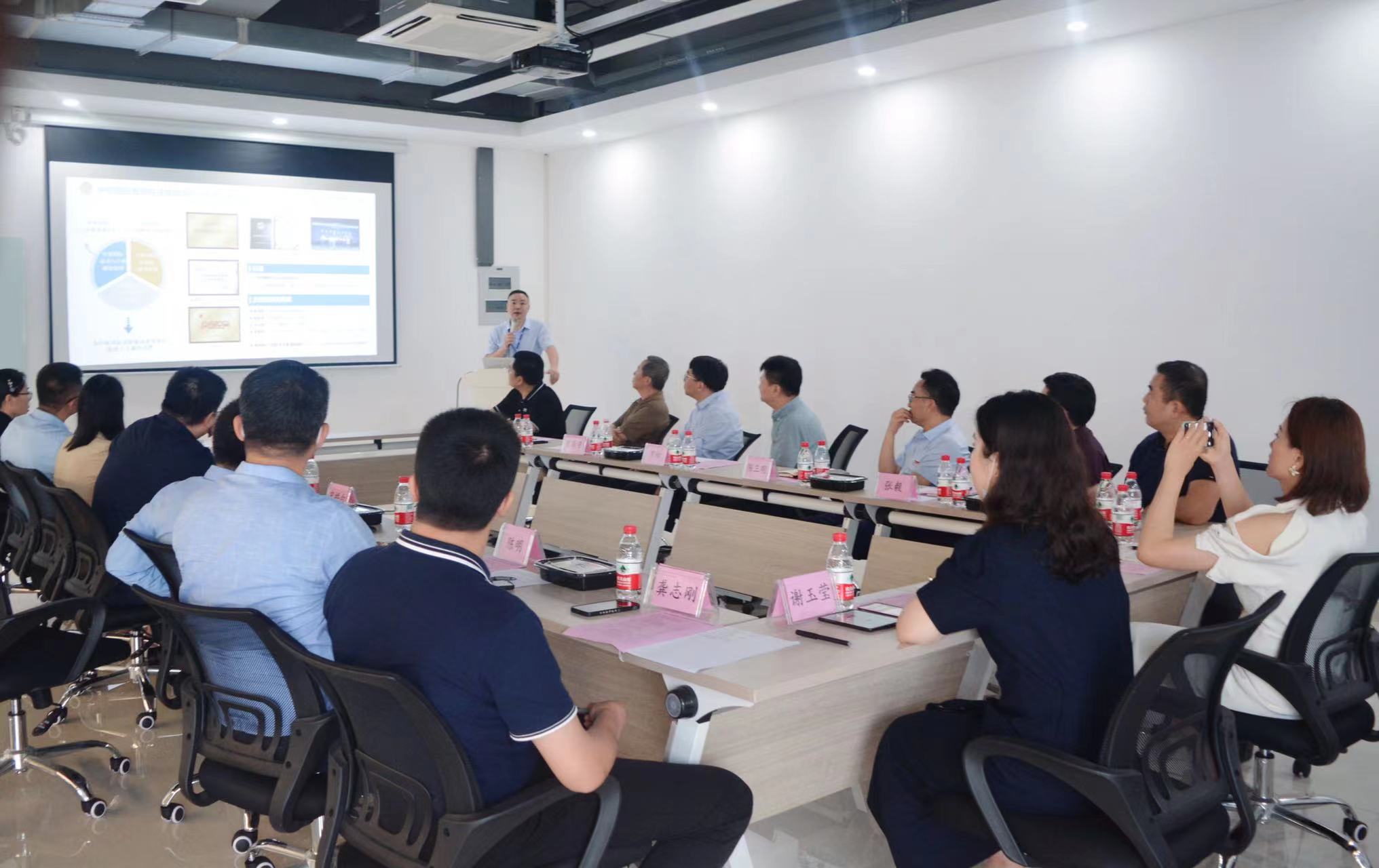 闆嗙編澶у璇氭瘏瀛﹂櫌涔﹁,闆嗙編澶у璇氭瘏鍥介檯鏁欒偛瀛﹂櫌