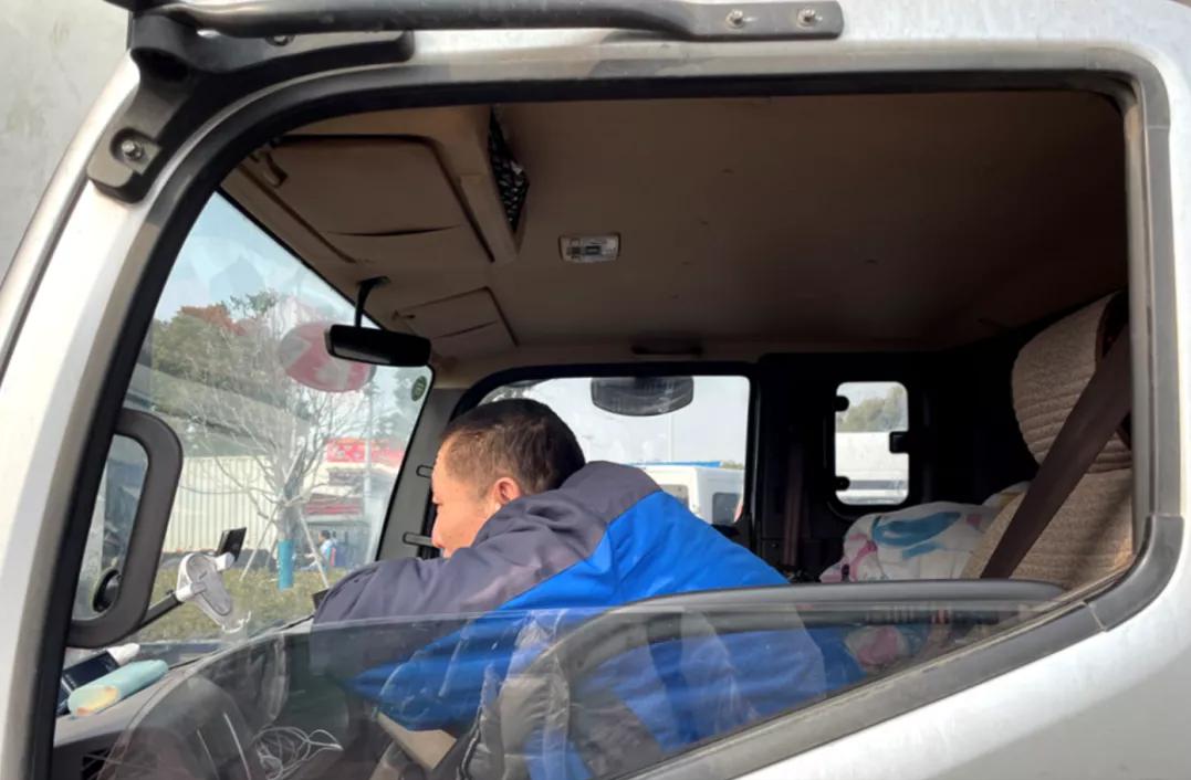 临近过年货运行业,货车物流高峰期