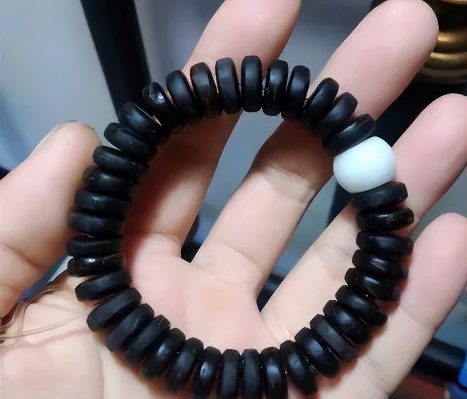 这届玩友已经“废”了，自制文玩之路越走越远，臭哄哄也能玩？