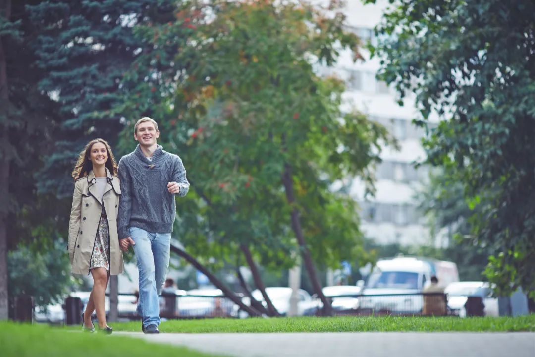 张爱玲真正的成熟就是喜欢,张爱玲年轻的时候小说