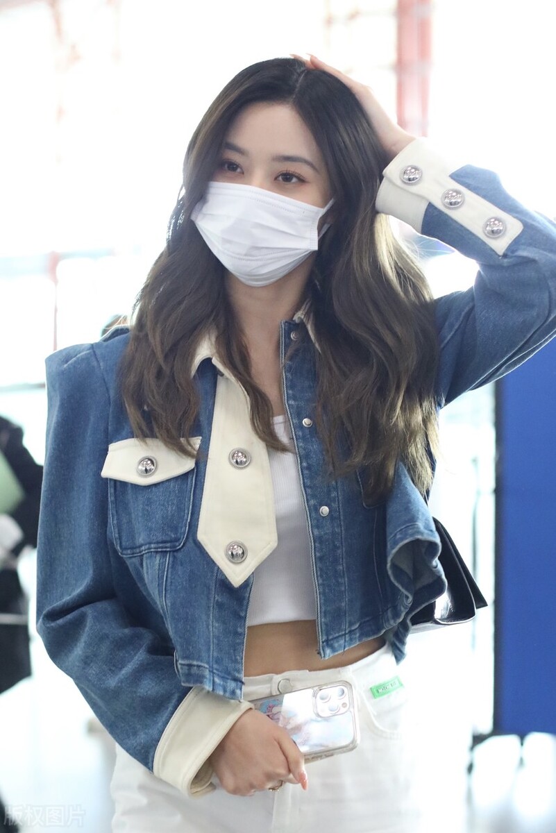 徐艺洋牛仔套装搭配,徐艺洋紧身牛仔裤穿搭