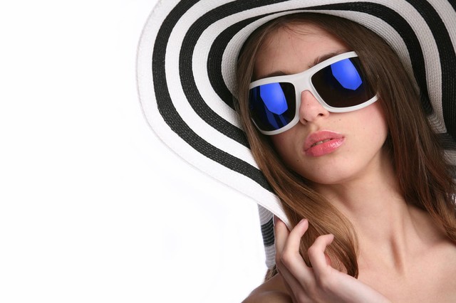 主播打回流靠什么赚钱,抖音花100元打赏主播主播得到多少