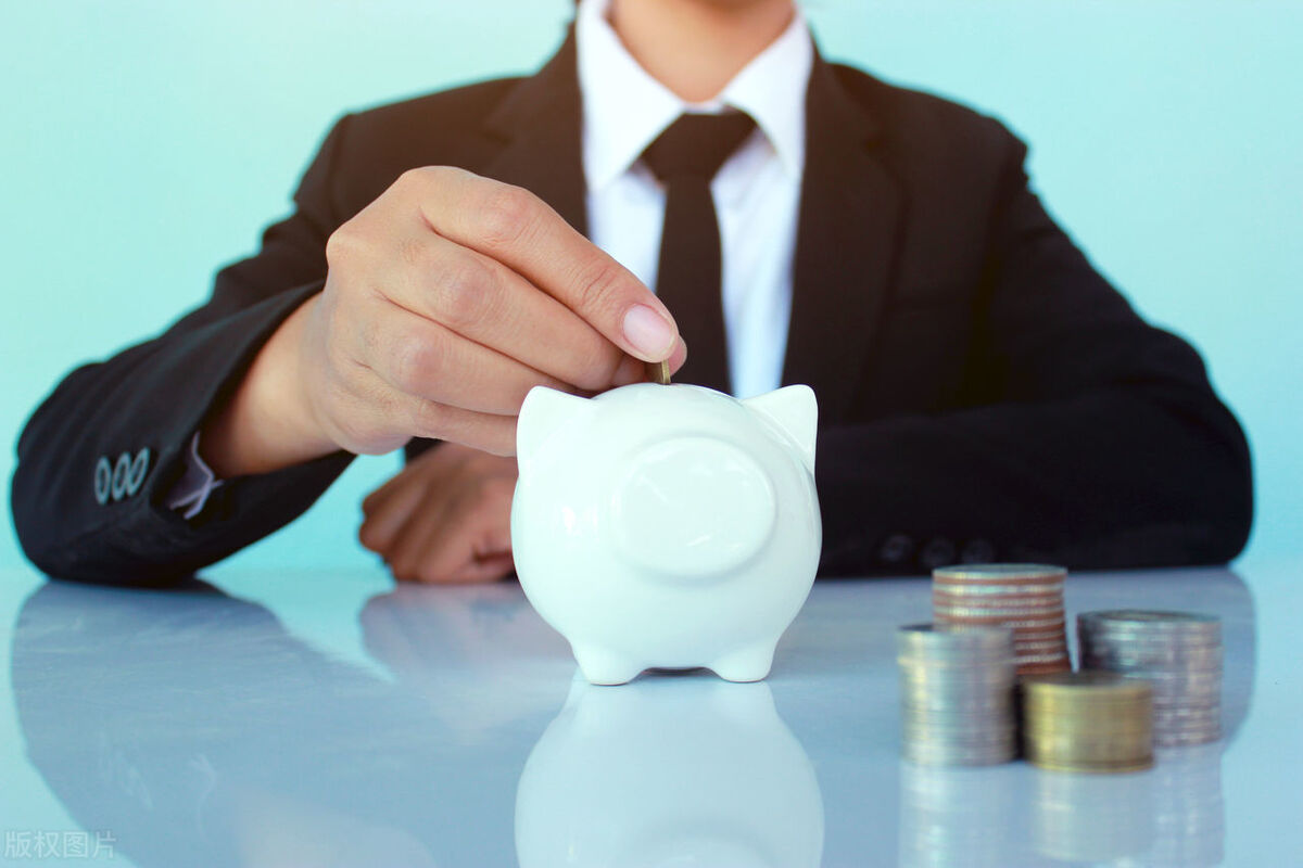 人到中年是从政还是赚钱,人到中年是继续打工还是做点生意