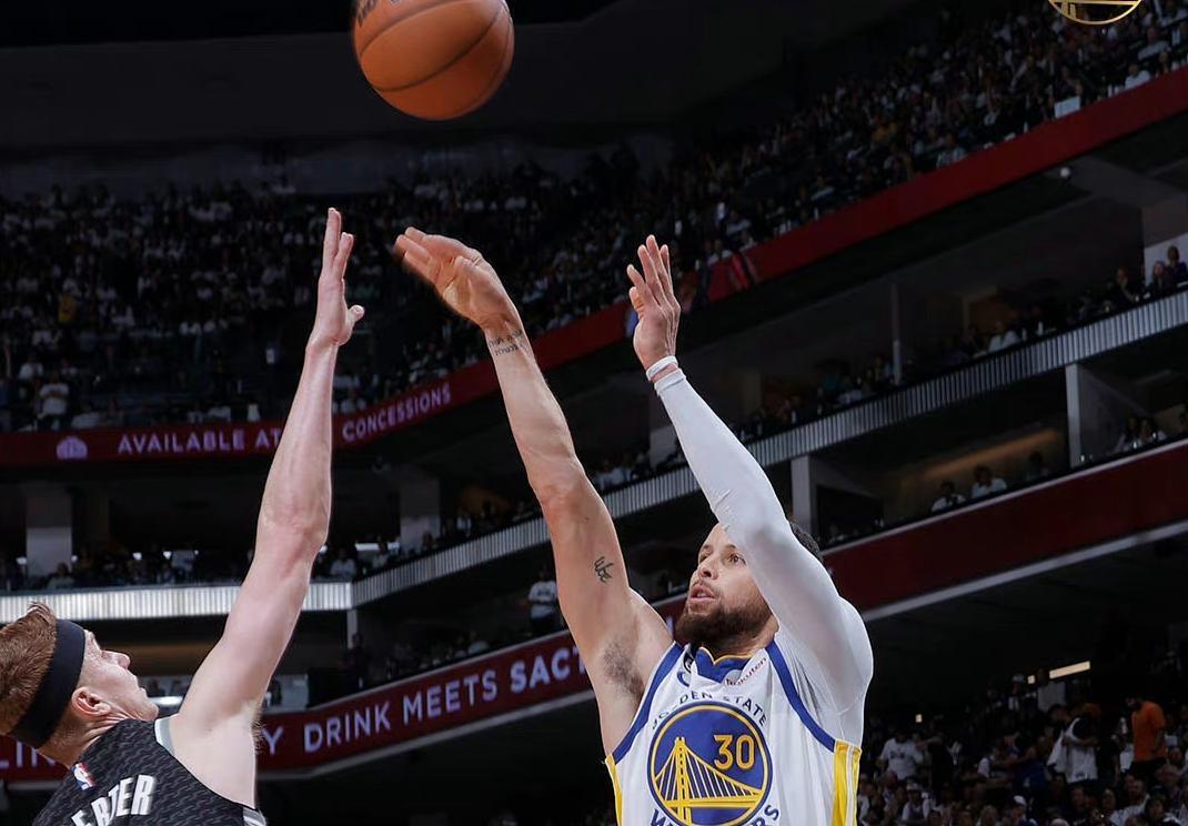 库里拒绝降薪重回勇士,库里降薪续约勇士