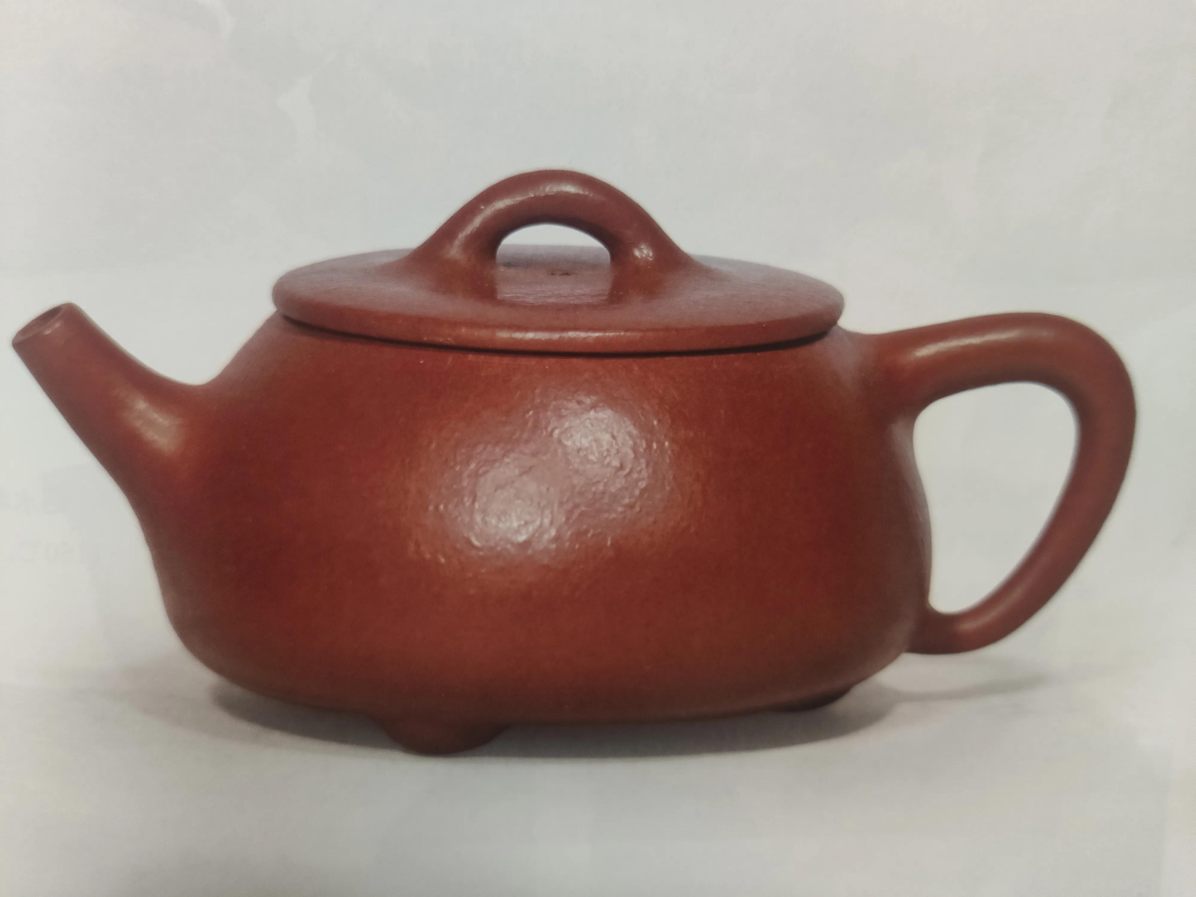 黄龙山朱泥和赵庄朱泥哪个更红艳,朱泥大红袍颜色很红艳吗