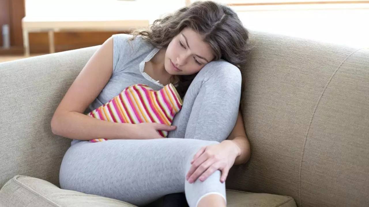 女性长期生理过度有什么现象,女人生理难受有什么表现