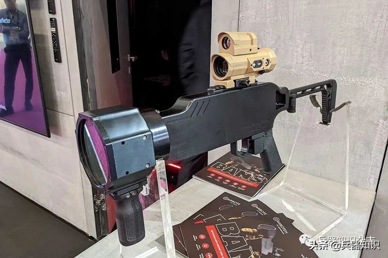 “欧洲萨托利”2022防务展的光电类展品——萨博集团展出“隐身迷彩”