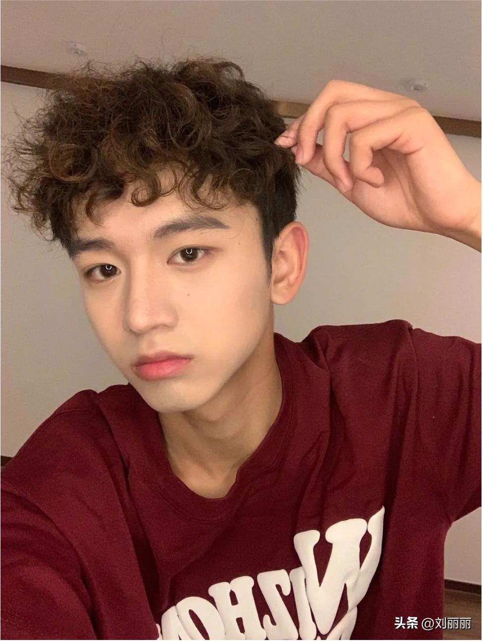 男士帅气发型每个男士都应该尝试,清爽帅气又好看的男士发型