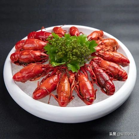 适合餐饮店春季推出的菜品,开餐饮怎样让菜品好看上档次