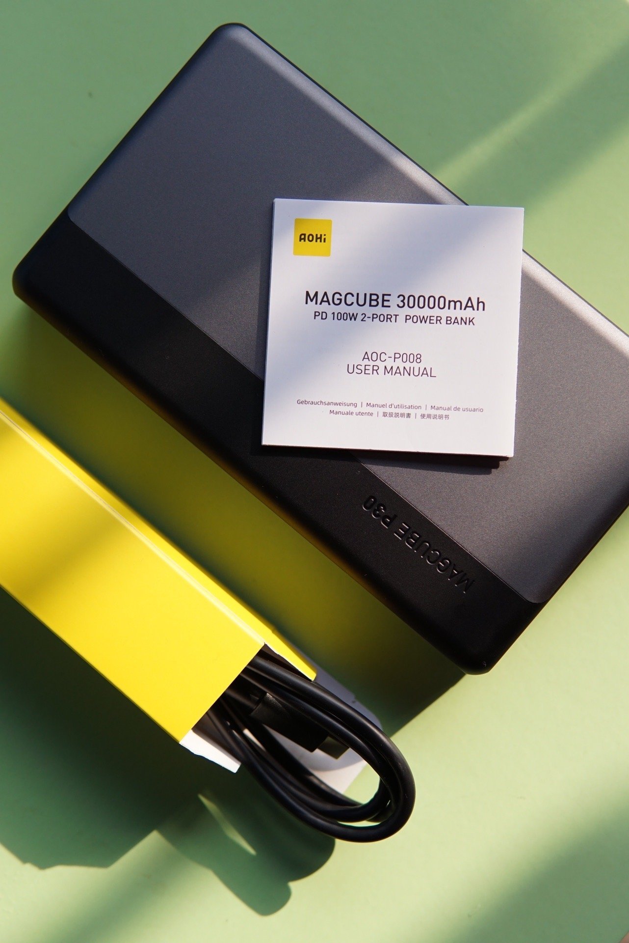 aohi100w充电宝,能给电脑100w充电的充电宝