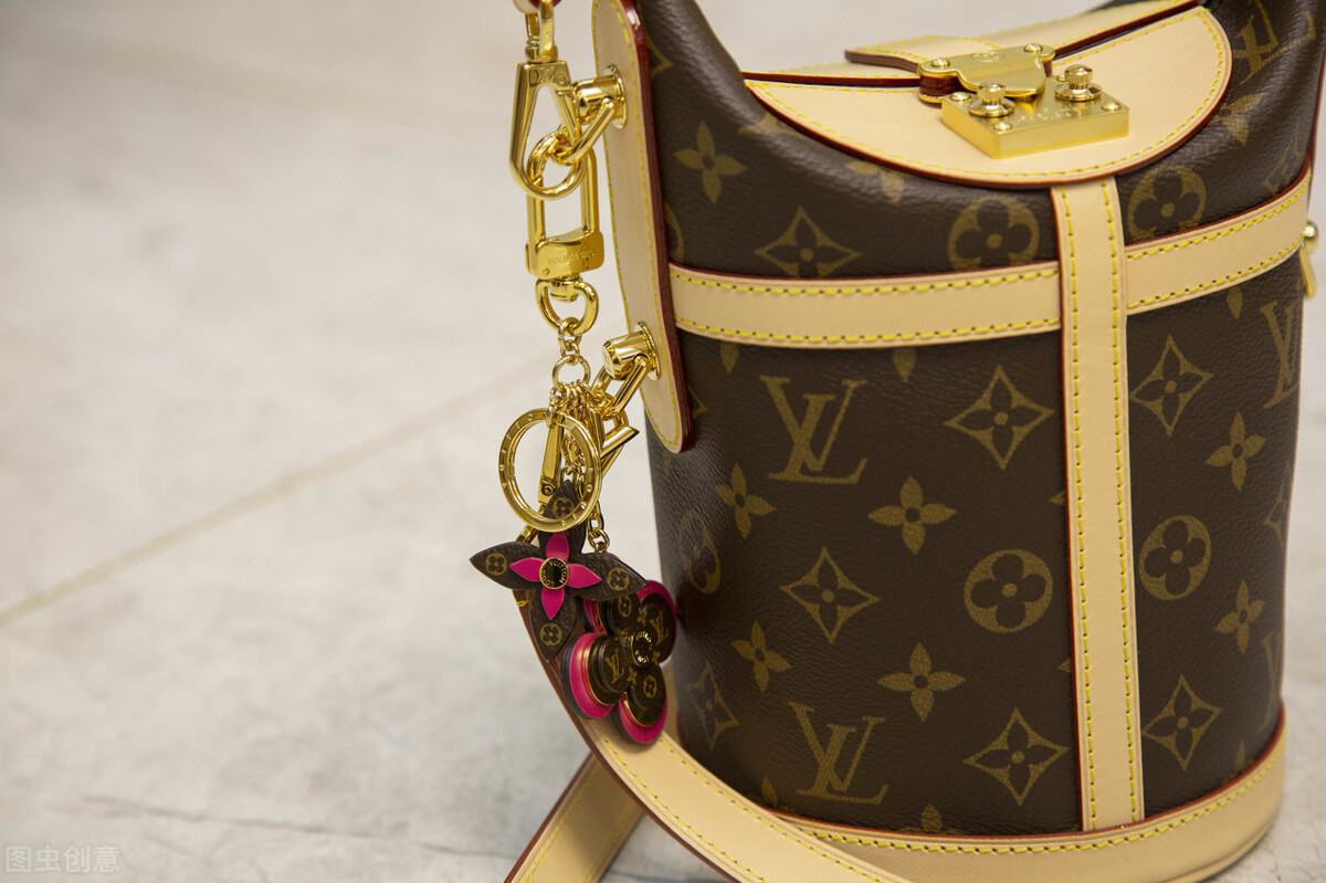 在平台上卖假奢侈品会怎么样,奢侈品涉假