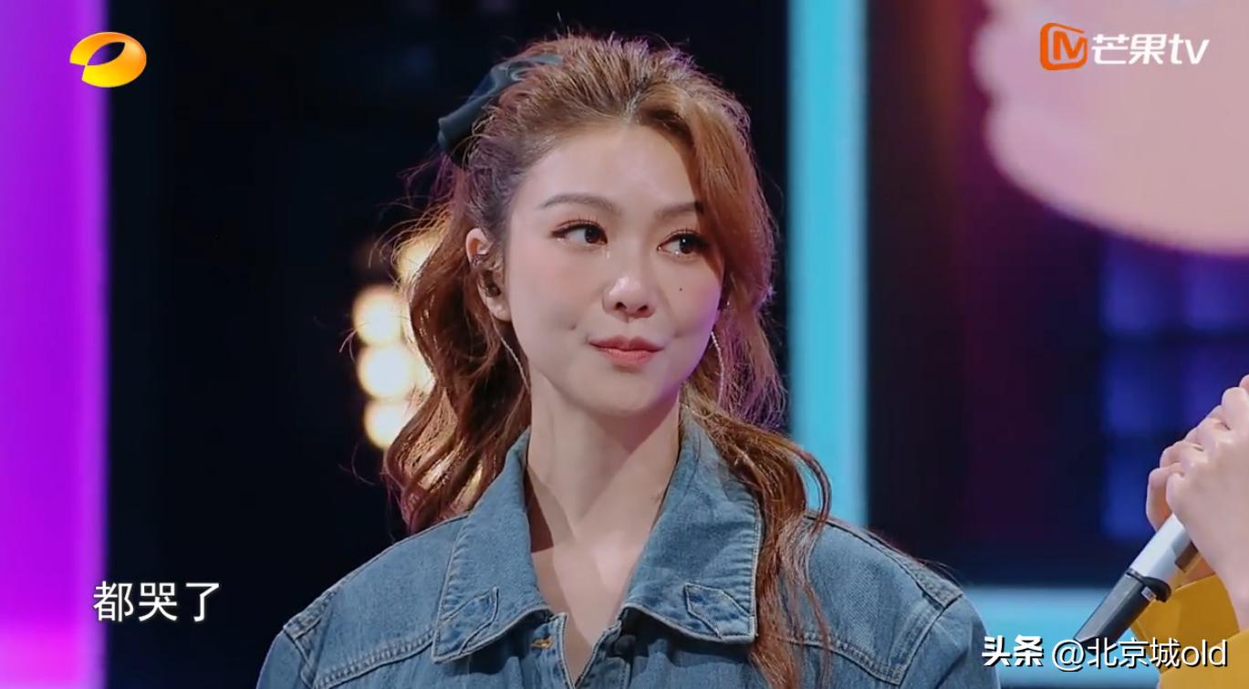 黄贯中隔空对唱黄家驹,黄贯中和黄家驹谁唱得好