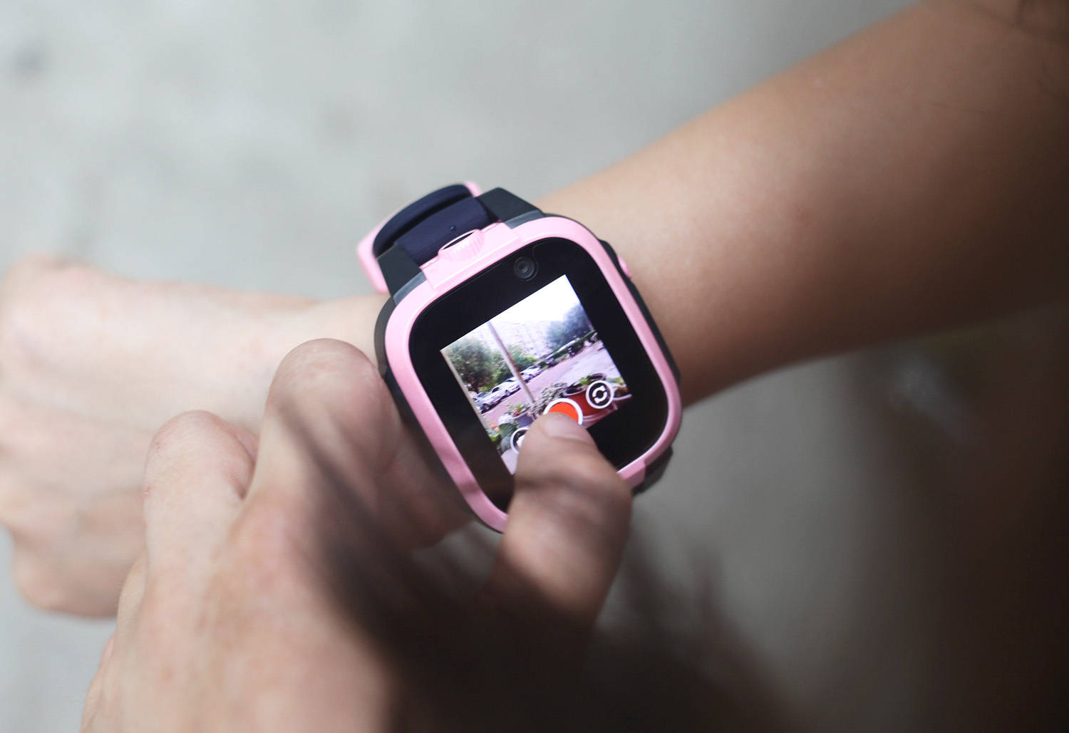 带小朋友去买小天才儿童电话手表,小寻3儿童电话手表测评