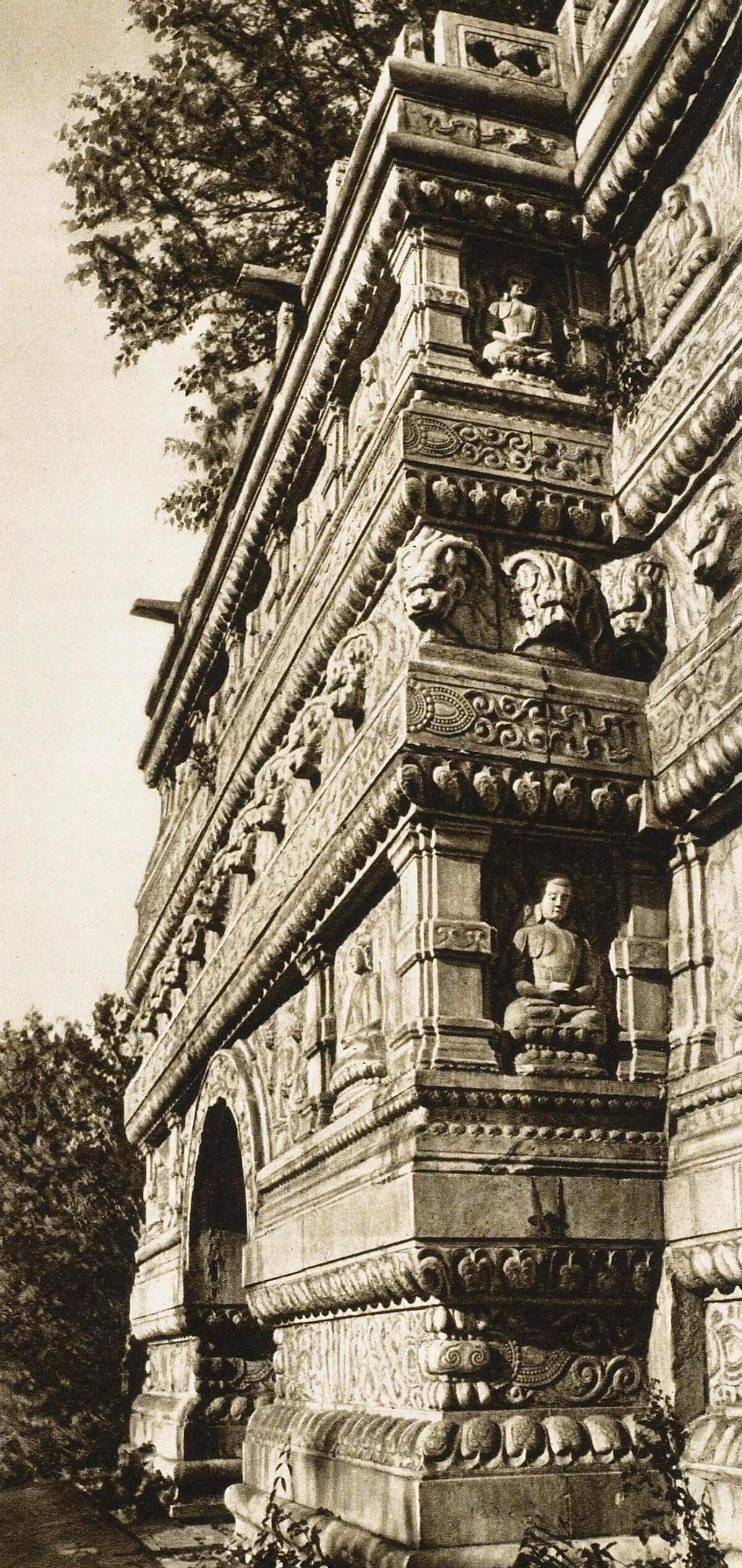 日军日记:*安妇慰**不服从管教,我很愤怒,用*刀刺**插入她的*体下**