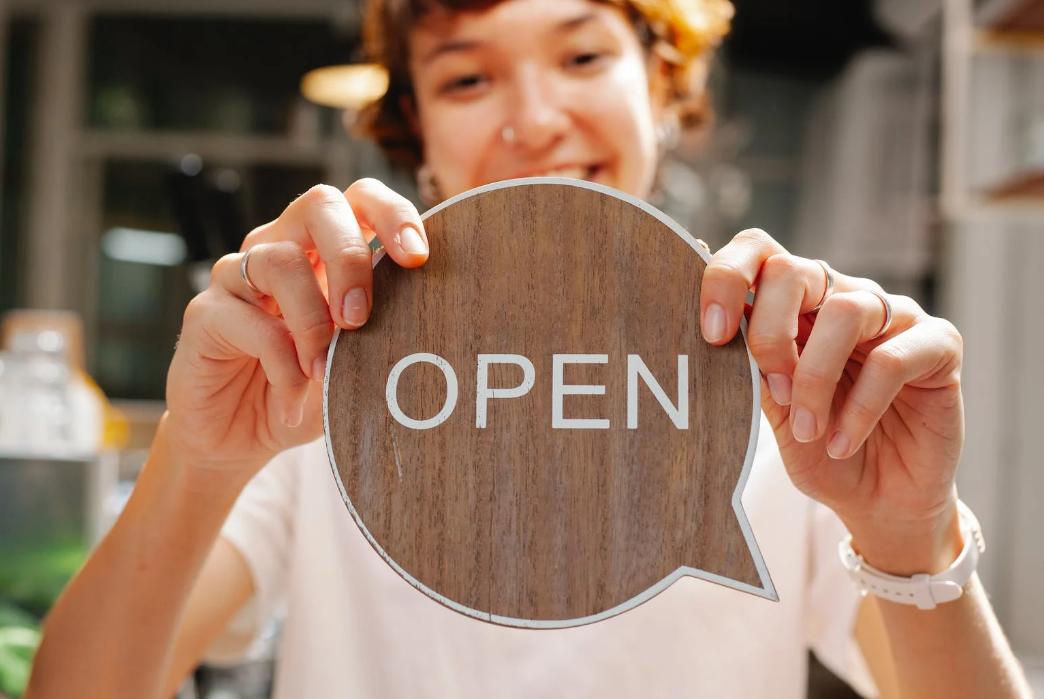 当下社会如何坚定理想信念,年轻人该树立什么样的理想和信念