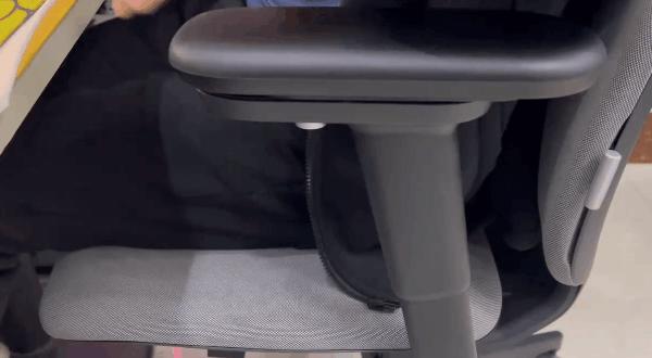 拯救打工人的老腰，享受豪车座椅的舒适！座为Fit人体工学椅体验