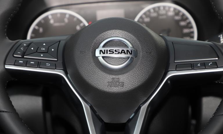 经典轩逸和卡罗拉怎么选,卡罗拉2021款1.2t精英和轩逸悦享