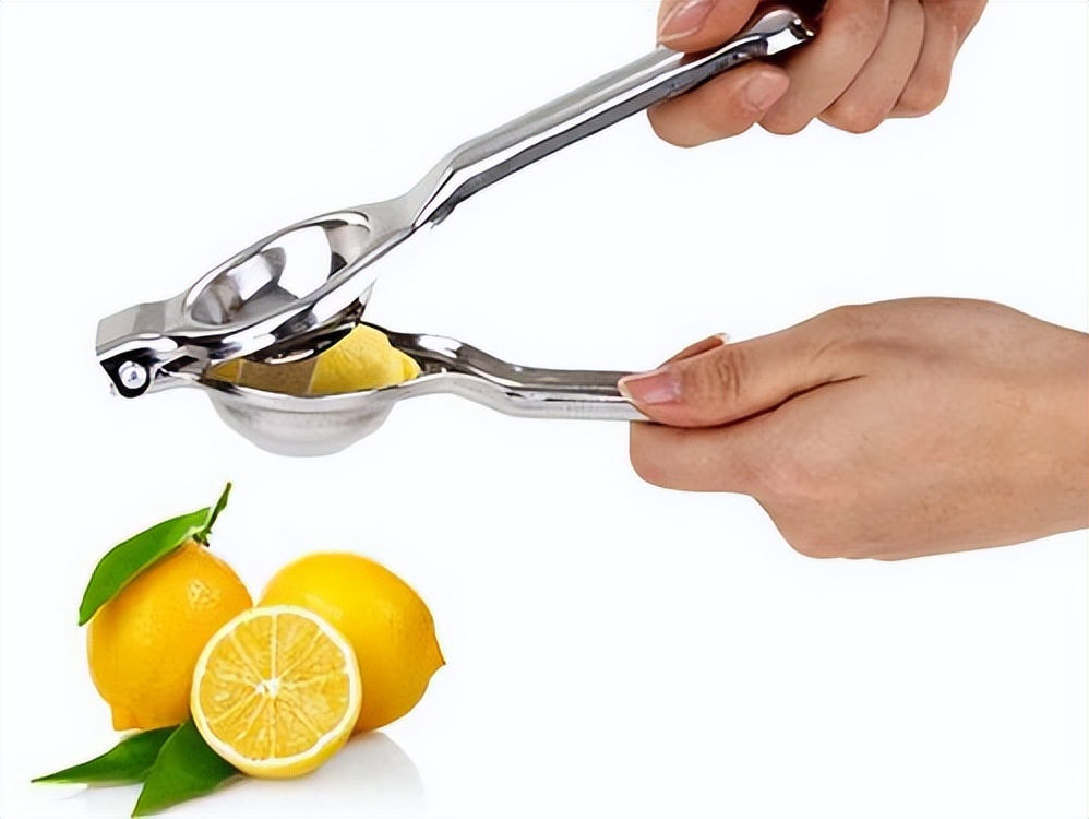 头发爱出油该怎么办改善,头发油腻出油掉发怎么回事