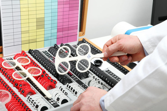 眼镜店十大暴利行业利润,揭秘眼镜店暴利的背后