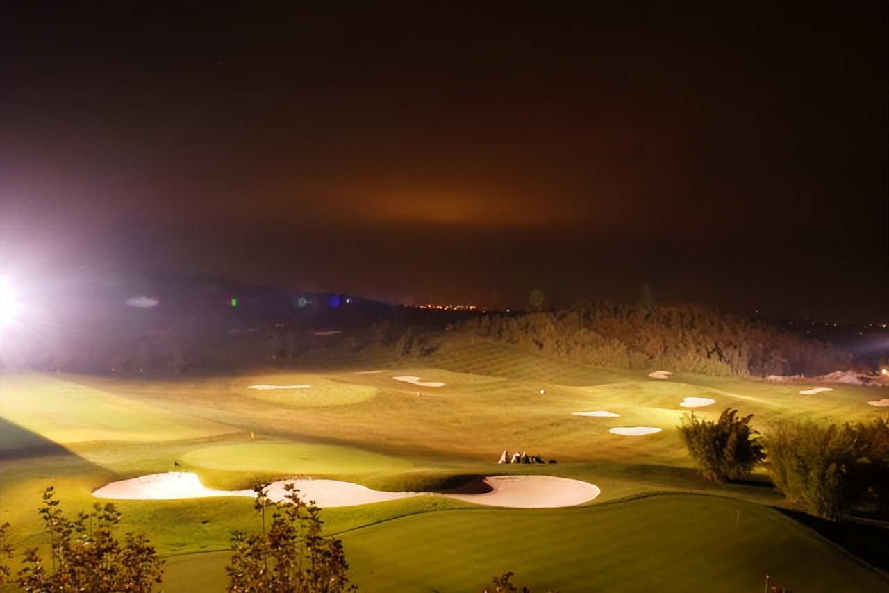 人工球场和天然球场,环境最好的野球场