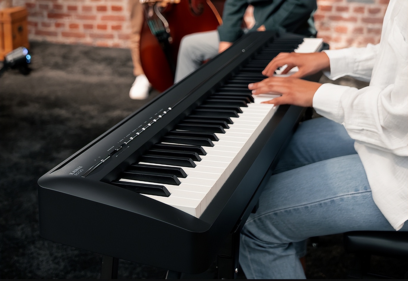 新手入门选择哪款电钢琴合适,初学电钢琴选哪一款