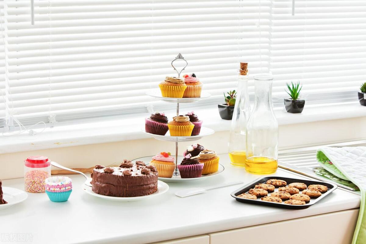 女生怎么开店,开一家糕点店收益怎么样