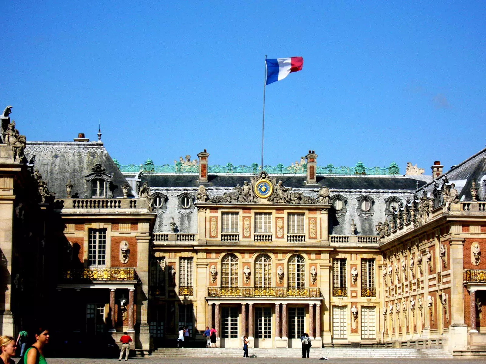 多方面了解,法国这个国家在什么位置