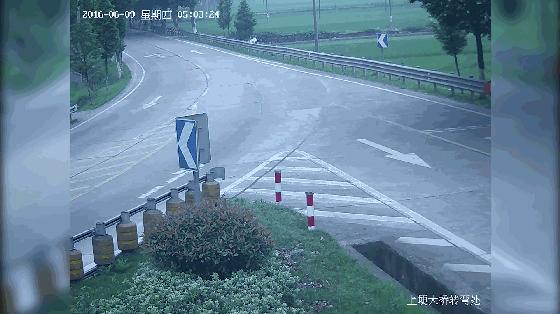 罚款1000记12分暂扣驾驶证6个月,罚款2000扣5年驾照