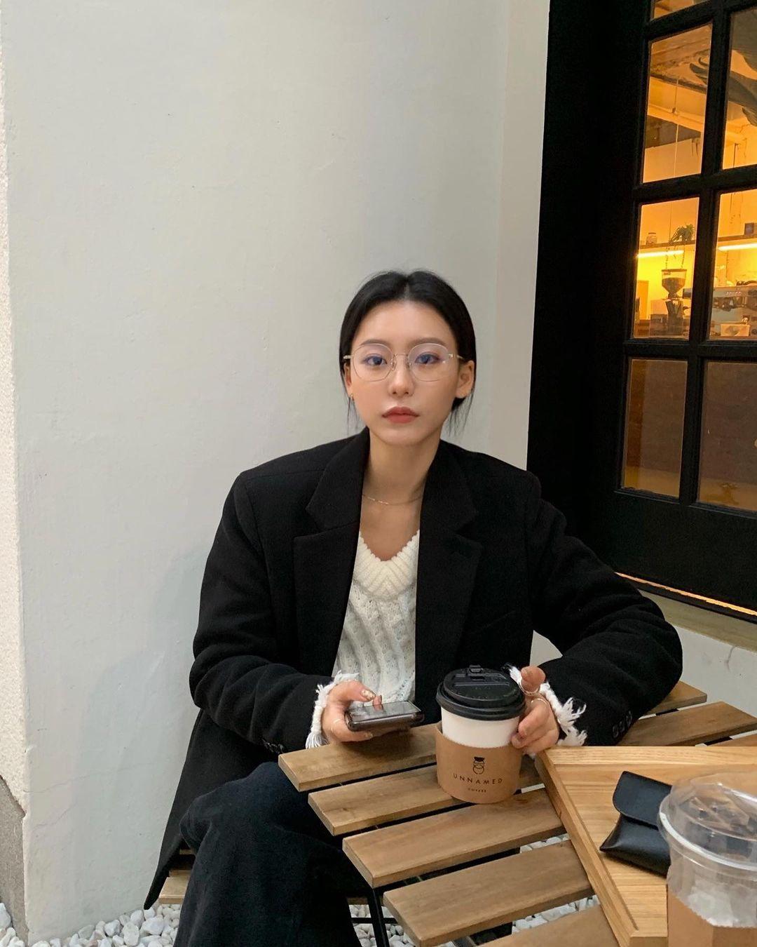 时尚博主的19件夏季日常穿搭look,这位博主的减龄穿搭值得学习