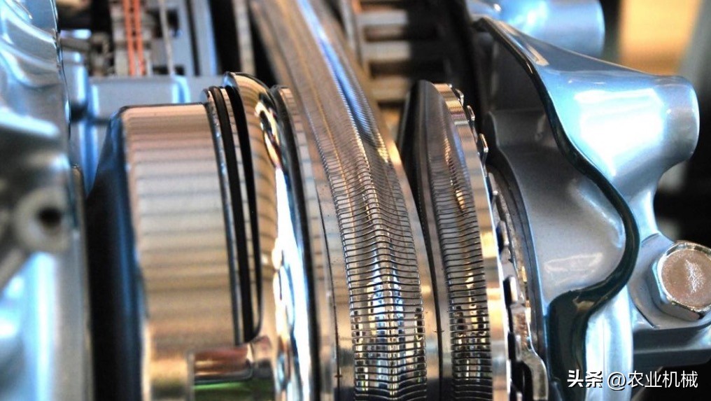 无级变速器的原理动图,拖拉机无级变速器原理视频