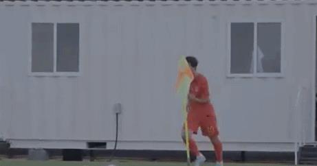 韦世豪国足精彩片段,韦世豪进球国足