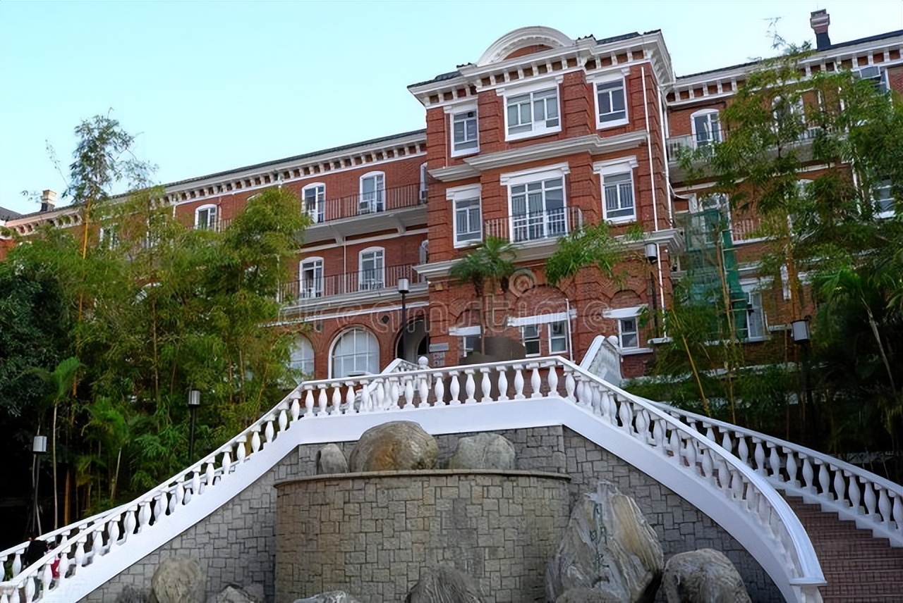 香港的学士和副学士的区别,香港副学士内地认可吗